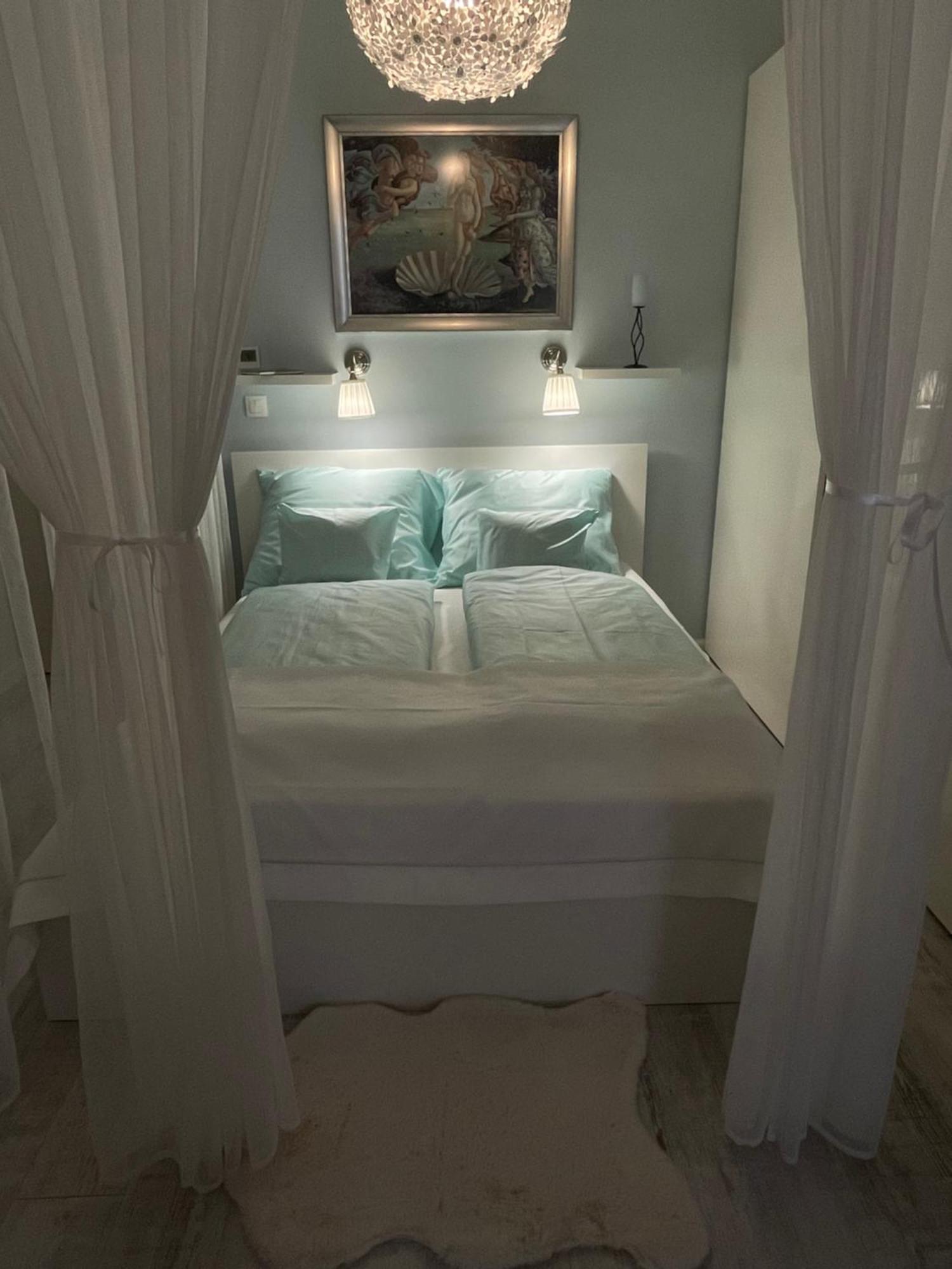 Syl Via Apartman Eger Luaran gambar